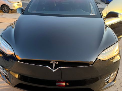 Used 2016 Tesla Model X 90D image 5