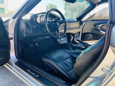 Used 2002 Porsche Boxster S image 9