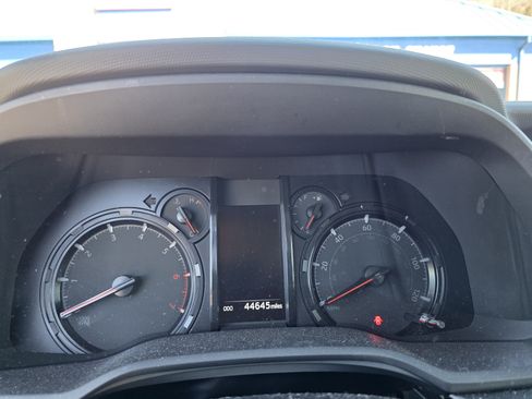 Used 2022 Toyota 4Runner Trail Special Edition image 9