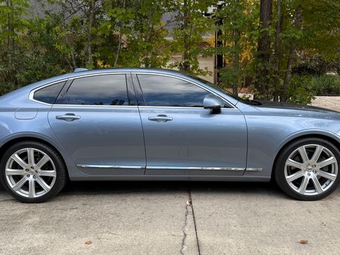 Used 2017 Volvo S90 T6 Inscription w/ Vision Package image 2