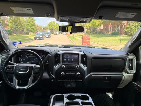 Used 2020 GMC Sierra 1500 Elevation image 11