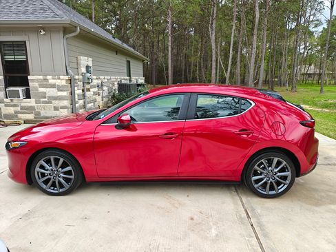 Used 2020 MAZDA MAZDA3 Hatchback image 4