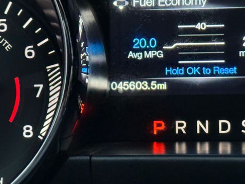 Used 2017 Ford Mustang Coupe image 2