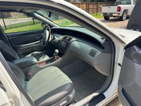Used 2003 Toyota Avalon XLS FWD image 12