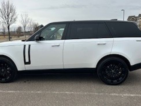 Used 2025 Land Rover Range Rover Long Wheelbase SE image 5