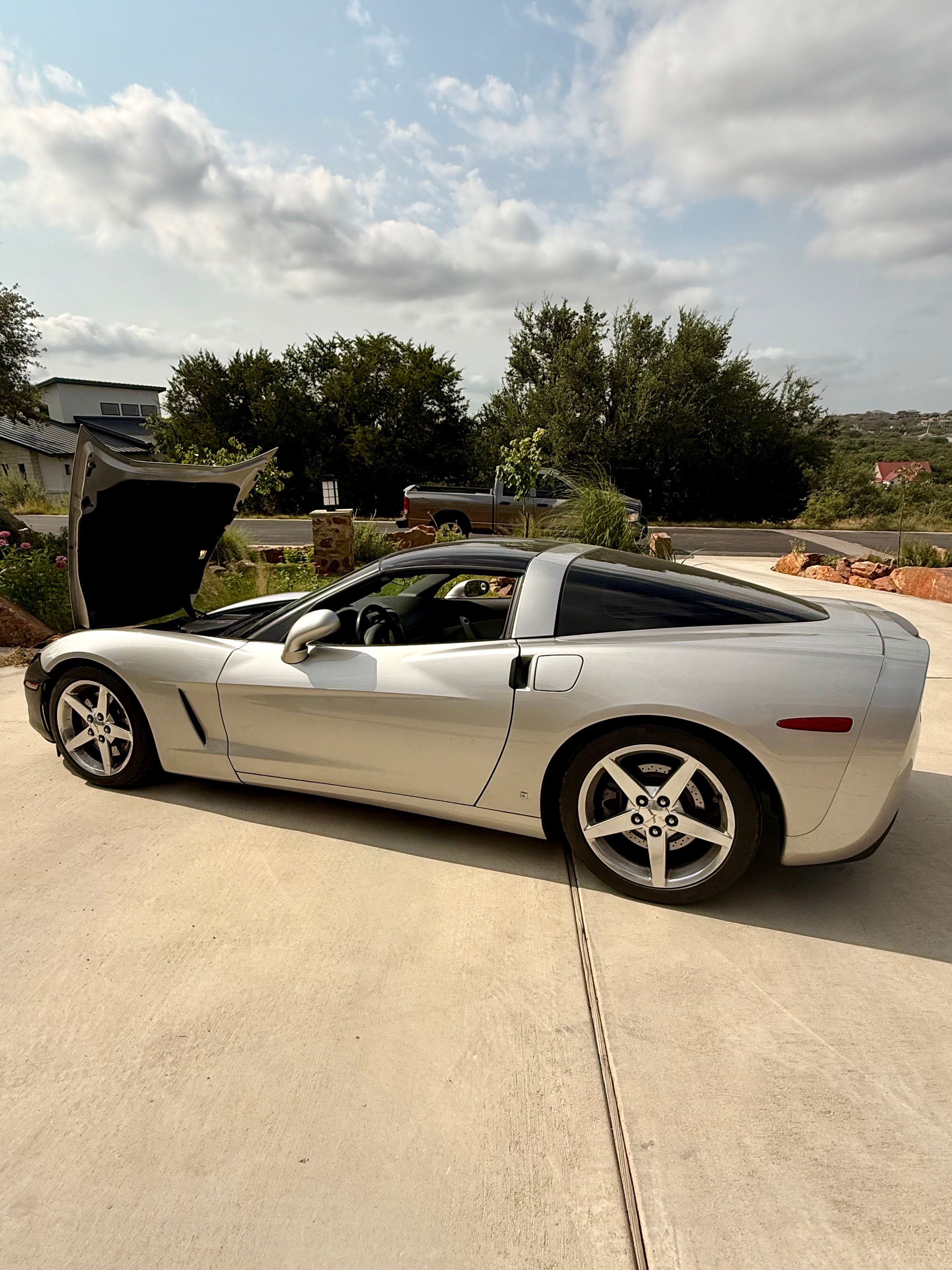 Used 2006 Chevrolet Corvette Coupe w/ Preferred Equipment Group RWD image 9
