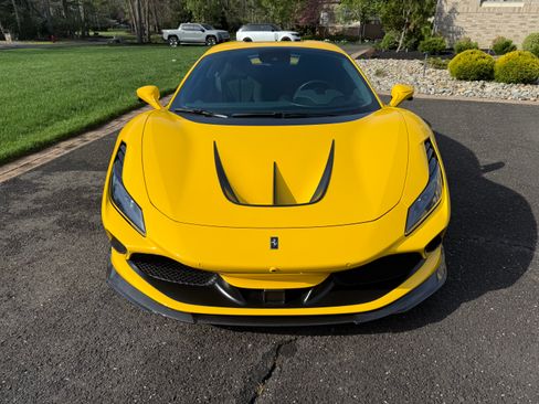 Used 2021 Ferrari F8 Tributo RWD image 2