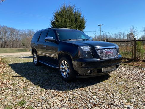 Used 2012 GMC Yukon Denali image 2