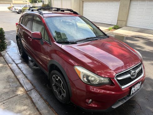 Used 2014 Subaru Crosstrek 2.0i Premium w/ Popular Package #1 AWD/4WD image 2