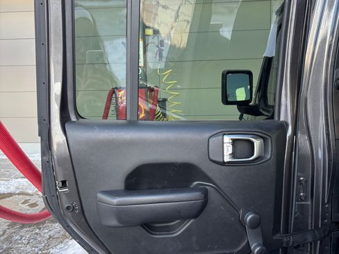 Used 2022 Jeep Wrangler Unlimited Sport image 21