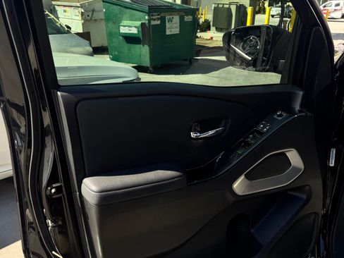 Used 2022 Nissan Frontier SV image 11