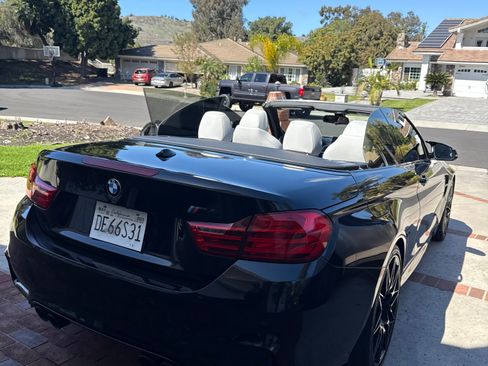 Used 2017 BMW M4 Convertible RWD image 1