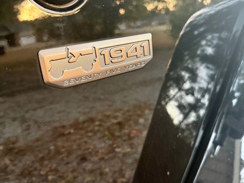 Used 2016 Jeep Wrangler Unlimited Sahara image 16