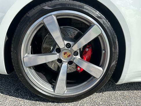 Used 2024 Porsche 911 Carrera 4S image 10