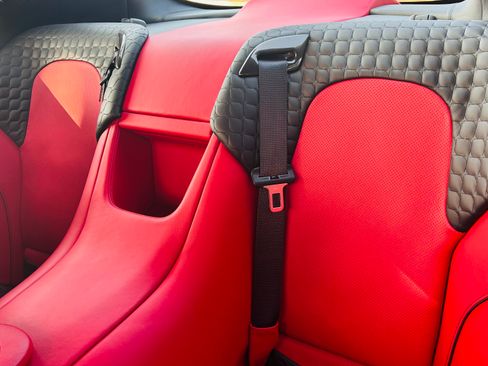 Used 2014 Aston Martin Vanquish Coupe image 12