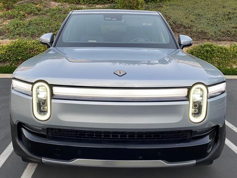 Used 2026 Rivian R1S Adventure image 2