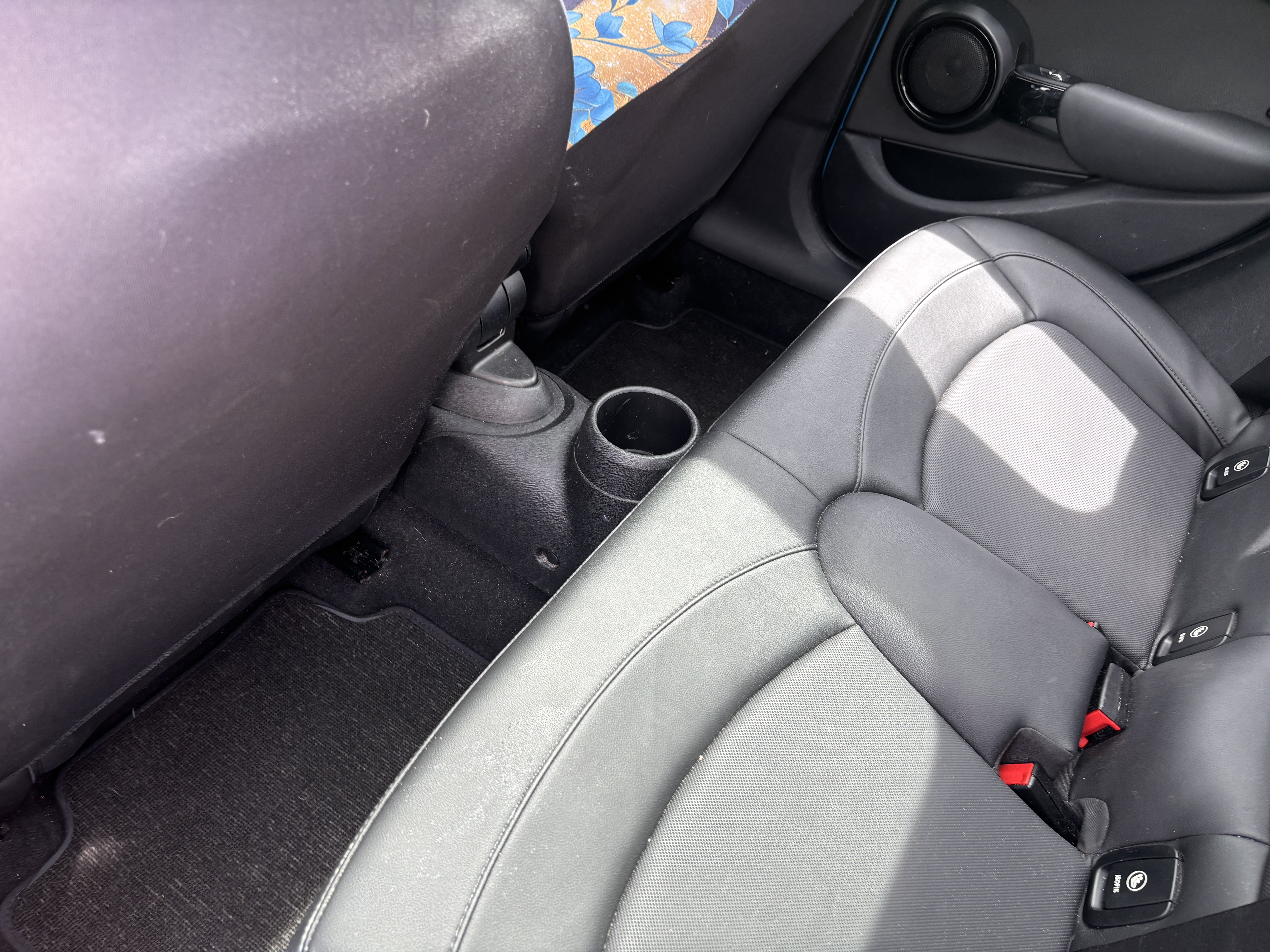 Used 2019 MINI Cooper 4-Door Hardtop FWD image 11