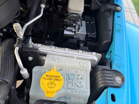 Used 2017 Jeep Wrangler Unlimited Rubicon w/ Connectivity Group image 17