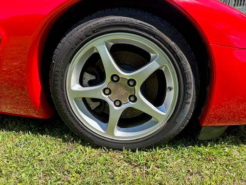 Used 2003 Chevrolet Corvette Coupe image 15