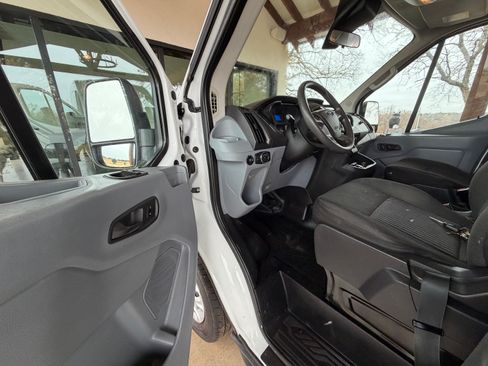 Used 2018 Ford Transit 350 XLT image 12