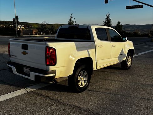 Used 2015 Chevrolet Colorado W/T w/ WT Convenience Package image 2