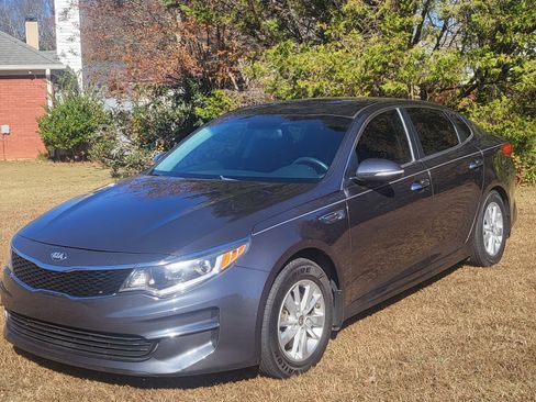 Used 2017 Kia Optima LX image 1