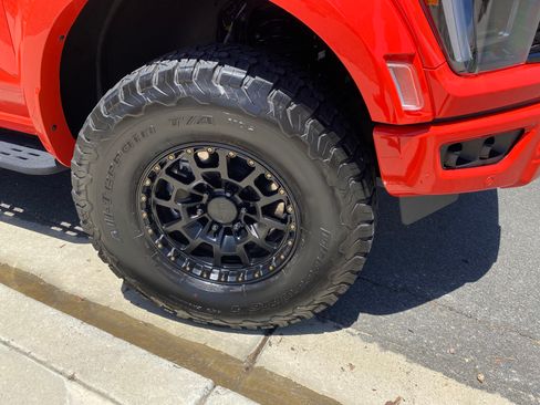 Used 2022 Ford F150 Raptor w/ Equipment Group 801A High AWD/4WD image 4