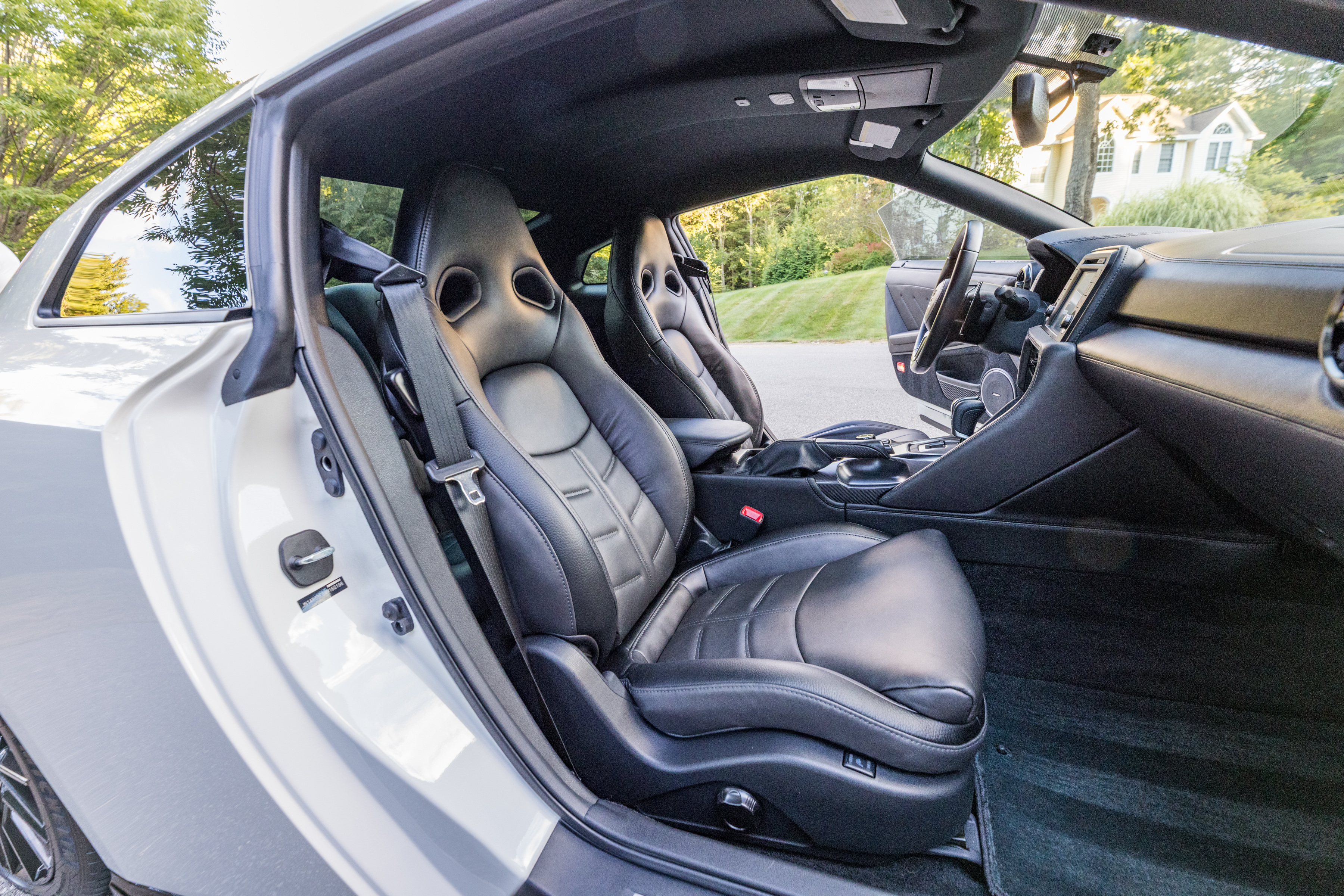 Used 2021 Nissan GT-R Premium AWD/4WD image 27