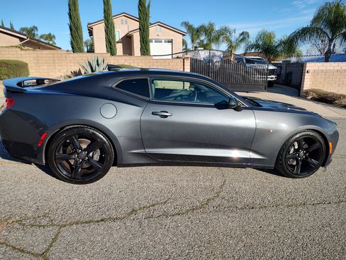 Used 2017 Chevrolet Camaro SS image 4