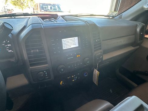 Used 2021 Ford F550 4x4 SuperCab Super Duty image 5