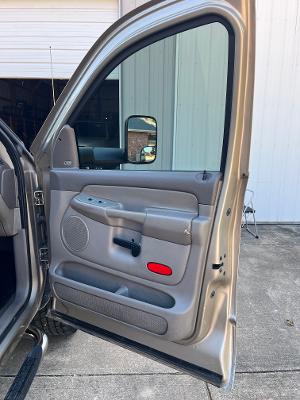 Used 2005 Dodge Ram 2500 Truck SLT w/ Quad Cab Big Horn Value Group AWD/4WD image 12