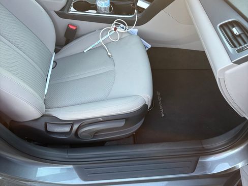 Used 2019 Hyundai Sonata SEL w/ Tech Package 02 image 9