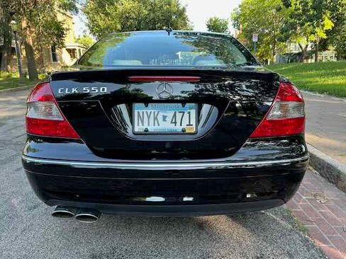 Used 2009 Mercedes-Benz CLK 550 Coupe image 6