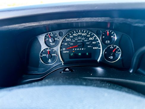 Used 2013 Chevrolet Express 3500 LT w/ LT Preferred Equipment Group image 12