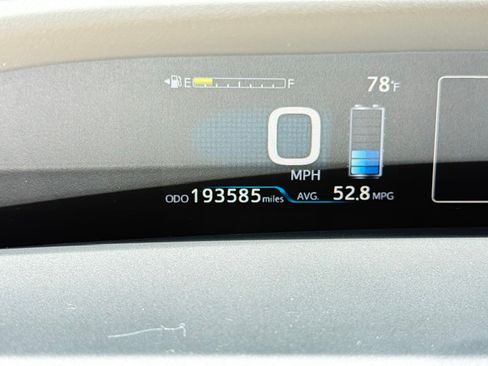 Used 2017 Toyota Prius Two w/ Prius Two Safety Plus Package FWD image 10