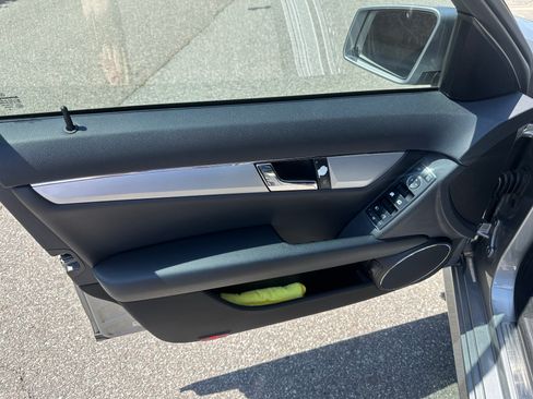 Used 2010 Mercedes-Benz C 300 Sedan image 7