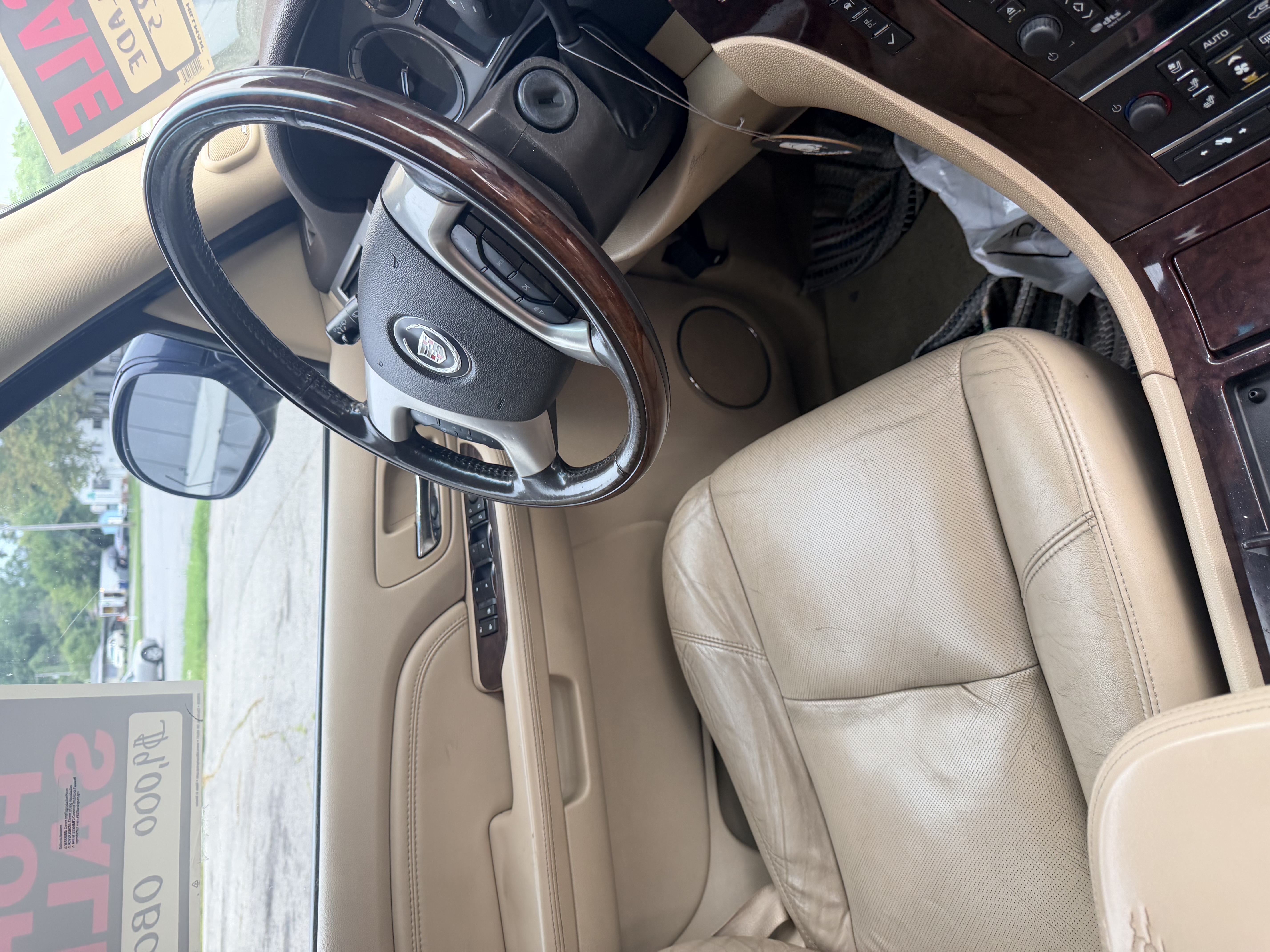 Used 2009 Cadillac Escalade AWD image 8