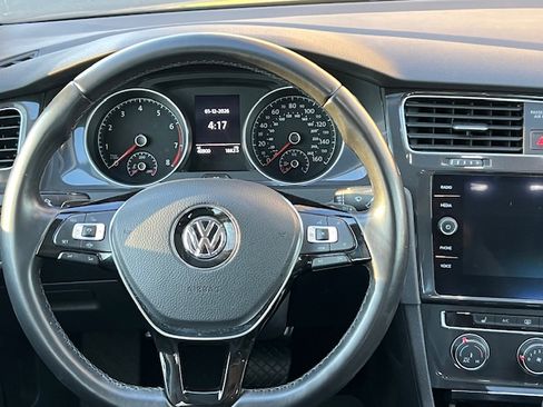 Used 2019 Volkswagen Golf SE w/ Driver Assistance Package image 10