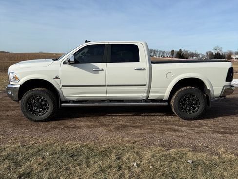 Used 2017 RAM 2500 Laramie image 1