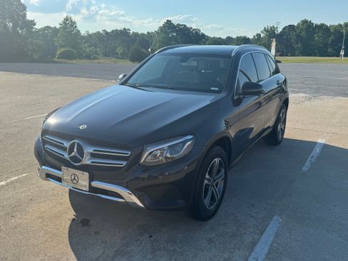 Used 2019 Mercedes-Benz GLC 300 image 6
