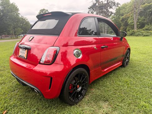 Used 2013 FIAT 500 Abarth w/ Beats Audio Pkg FWD image 6