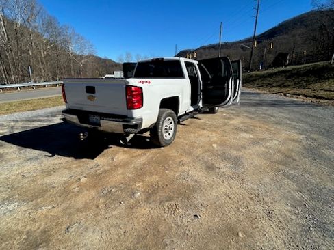 Used 2019 Chevrolet Silverado 2500 LT image 5