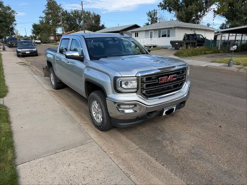 Used 2016 GMC Sierra 1500 SLE w/ SLE Value Package AWD/4WD image 12
