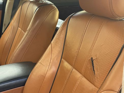 Used 2012 Jaguar XJ L image 11