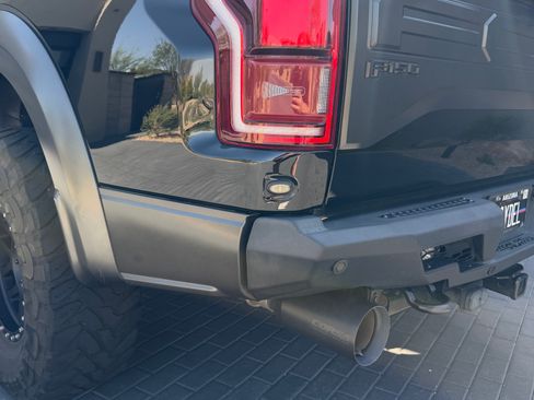 Used 2018 Ford F150 Raptor w/ Equipment Group 802A Luxury AWD/4WD image 11