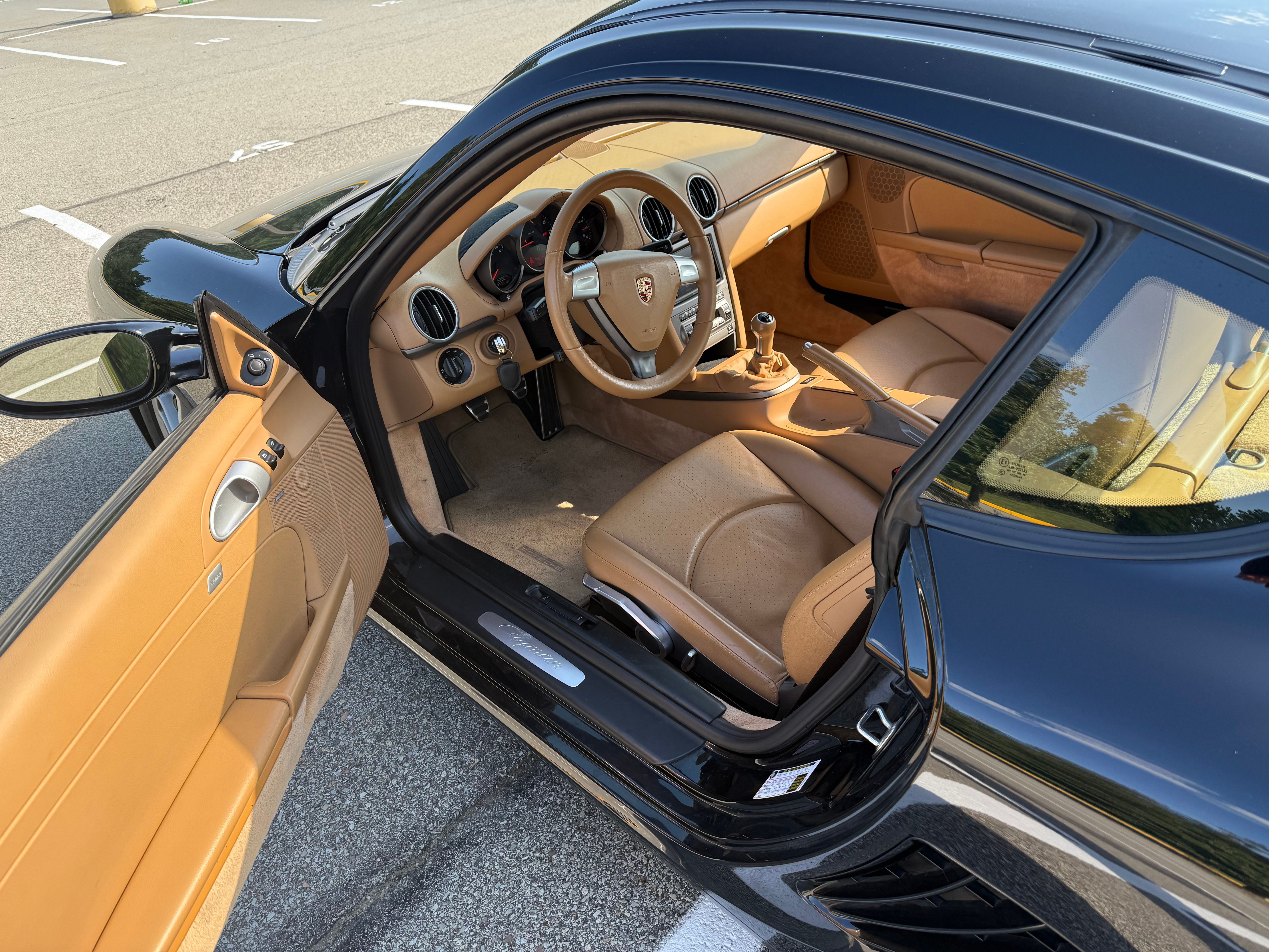 Used 2007 Porsche Cayman RWD image 16