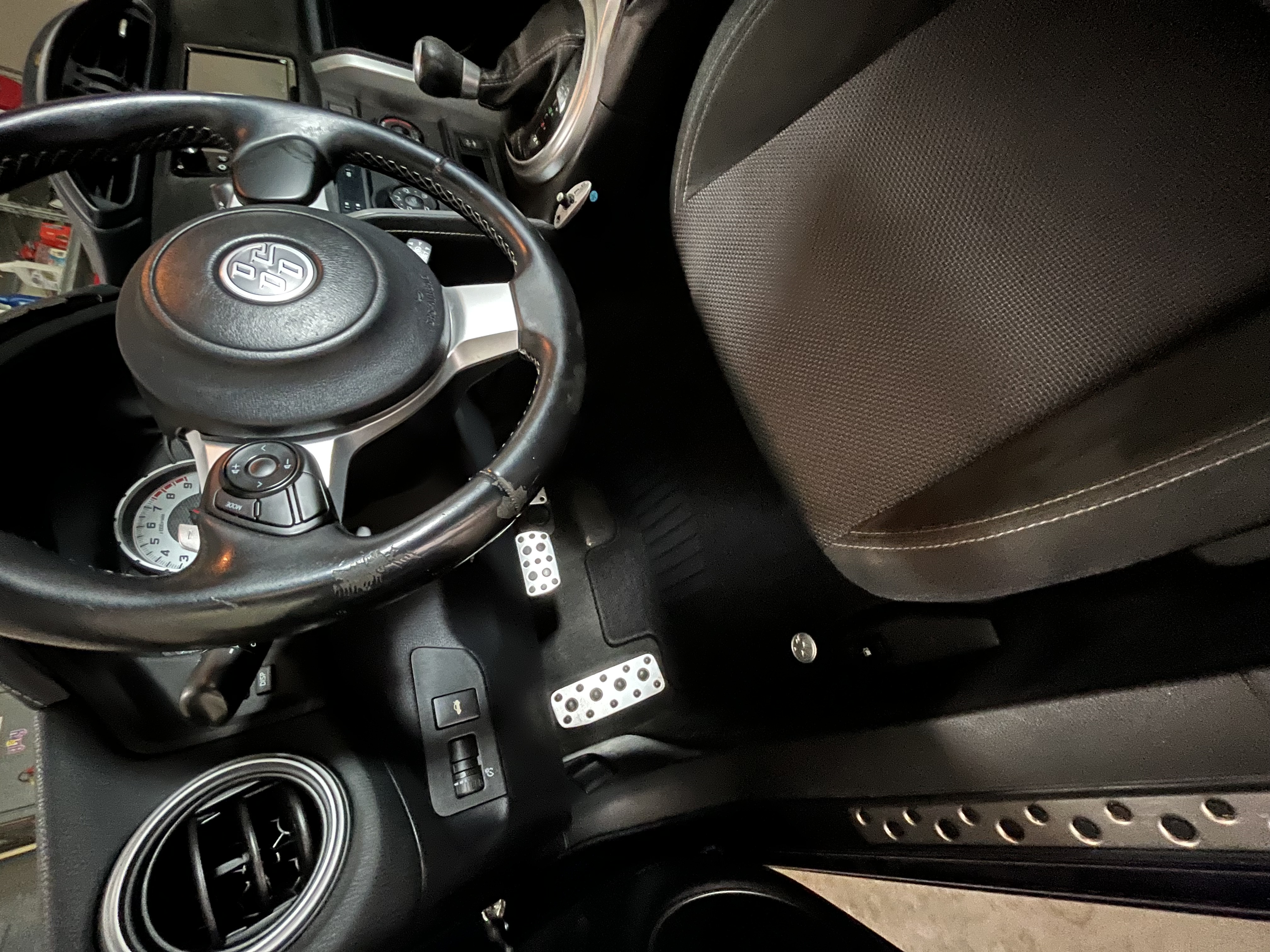 Used 2017 Toyota 86 RWD image 18