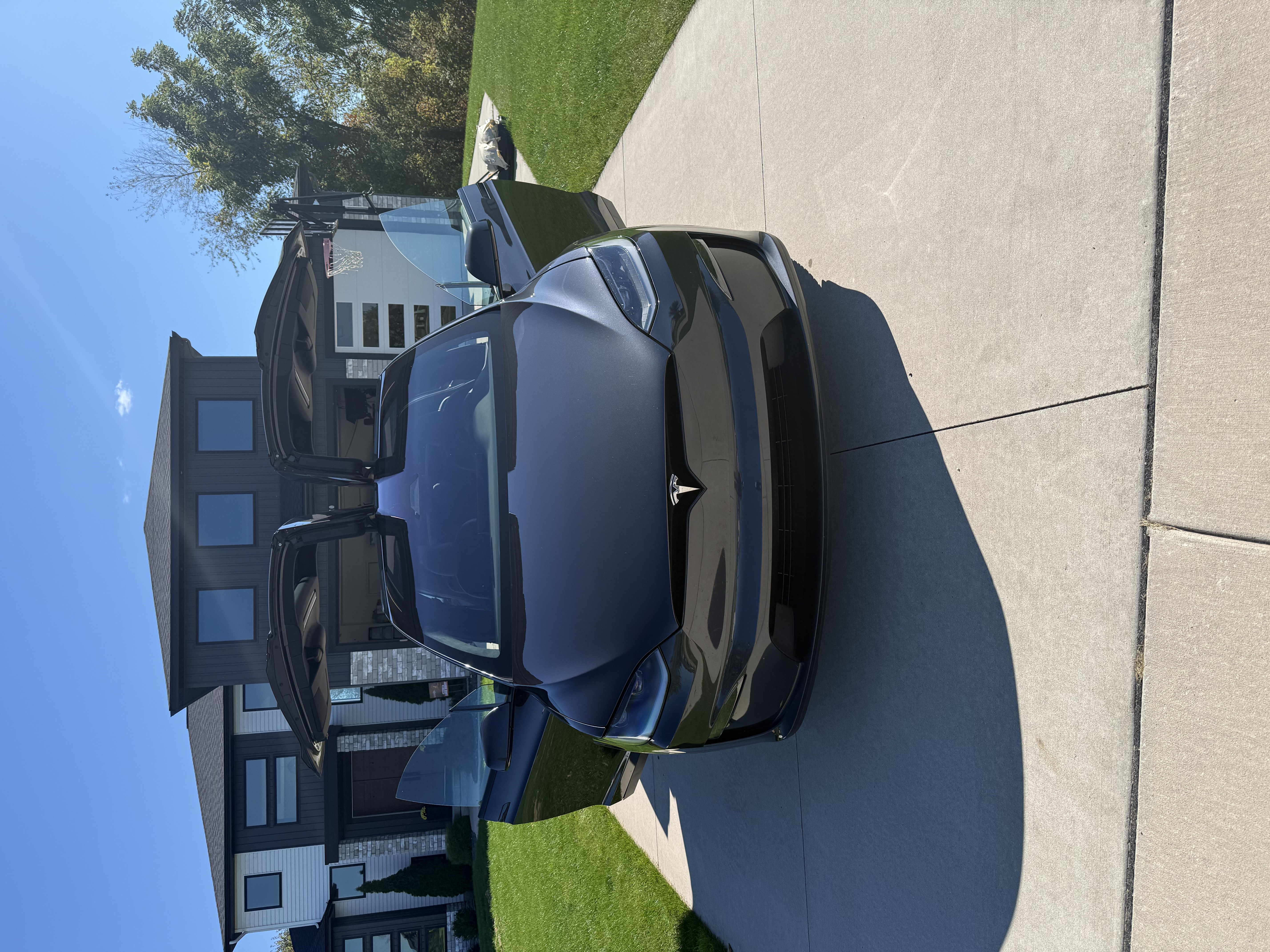 Used 2024 Tesla Model X AWD/4WD image 1