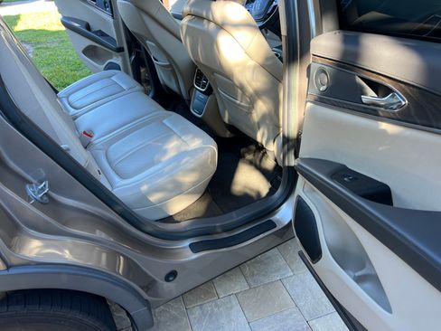 Used 2020 Lincoln Nautilus Reserve w/ Equipment Group 201A image 9