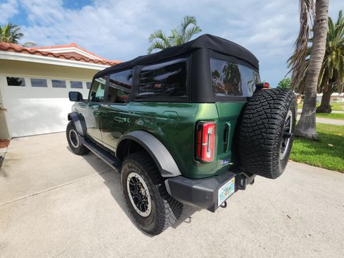 Used 2023 Ford Bronco Outer Banks w/ Sasquatch Package AWD/4WD image 8